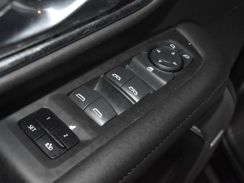Used 2021 Chevrolet Tahoe Z71 AWD/4WD image 5