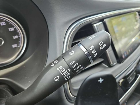 Certified 2024 Buick Enclave Essence w/ Experience Buick Package FWD image 22