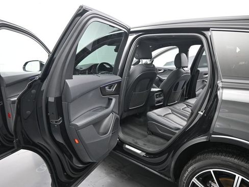 Used 2022 Audi Q7 3.0T Premium Plus w/ Premium Plus Package AWD/4WD image 20
