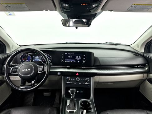 Used 2022 Kia Carnival LX FWD image 20