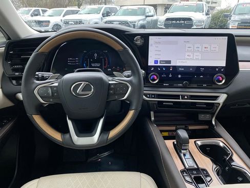 Used 2025 Lexus RX 350 Premium Plus w/ Convenience Package AWD/4WD image 15