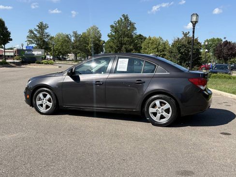 Used 2016 Chevrolet Cruze LT FWD image 13