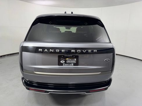 Used 2023 Land Rover Range Rover Long Wheelbase SE AWD/4WD image 8
