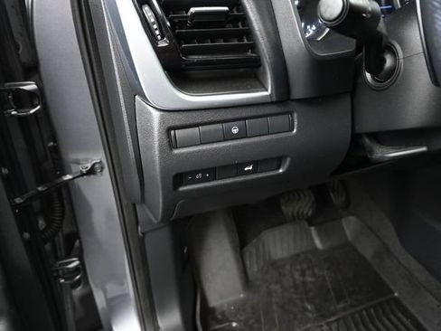 Used 2022 Nissan Rogue SV w/ SV Premium Package AWD/4WD image 18