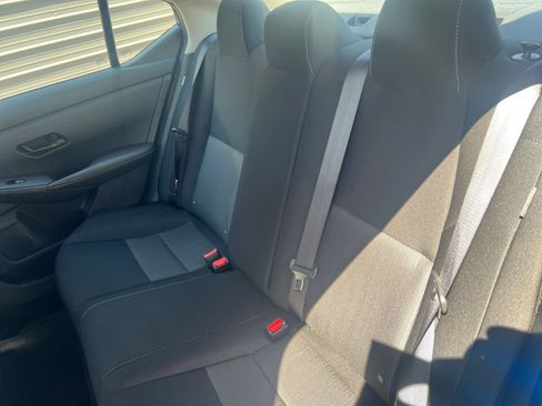 Used 2025 Nissan Sentra SV FWD image 33