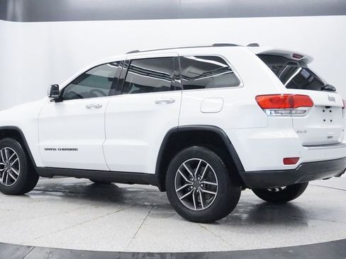 Certified 2019 Jeep Grand Cherokee Limited w/ Luxury Group II image 4