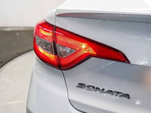 Used 2017 Hyundai Sonata Sport w/ Value Edition Package 02 FWD image 11