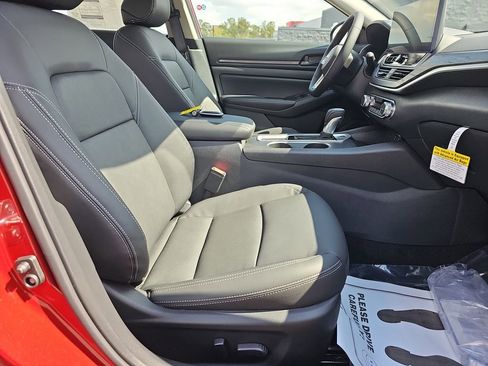 New 2026 Nissan Altima 2.5 SV w/ SV Premium Package FWD image 13
