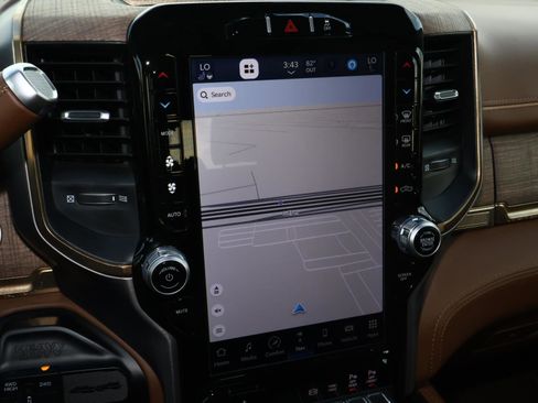 Used 2024 RAM 3500 Limited image 30