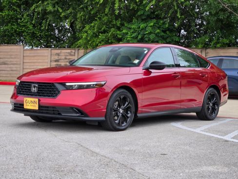 Used 2025 Honda Accord SE image 7