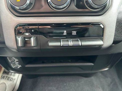 Certified 2024 RAM 2500 Big Horn AWD/4WD image 18