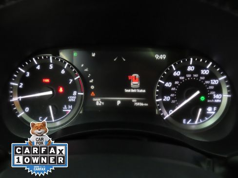 Used 2022 Toyota Highlander XLE AWD/4WD image 12