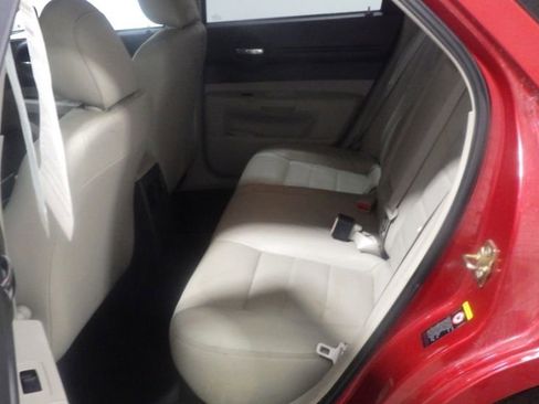 Used 2005 Dodge Magnum R/T w/ Convenience Group II RWD image 7