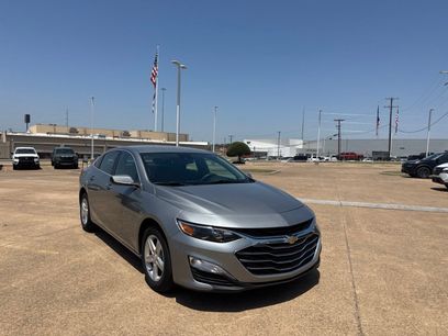 Used 2025 Chevrolet Malibu LS