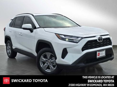 Certified 2025 Toyota RAV4 XLE image 1