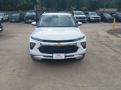 Used 2025 Chevrolet TrailBlazer LT AWD/4WD image 5