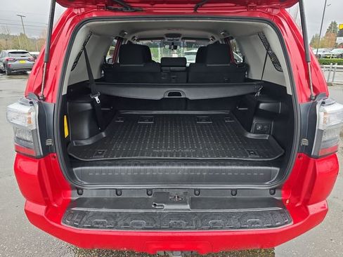 Used 2018 Toyota 4Runner SR5 image 14