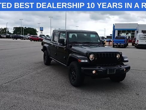 Used 2023 Jeep Gladiator Sport AWD/4WD image 5