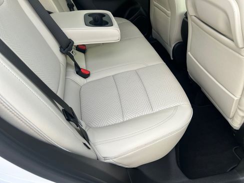 Used 2020 Buick Encore GX Essence w/ Experience Buick Package AWD/4WD image 29