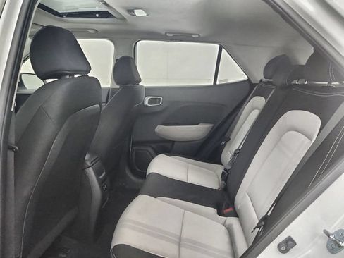 Used 2025 Hyundai Venue SEL FWD image 32