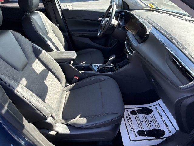 Used 2025 Buick Encore GX Preferred w/ Comfort Package AWD/4WD image 25