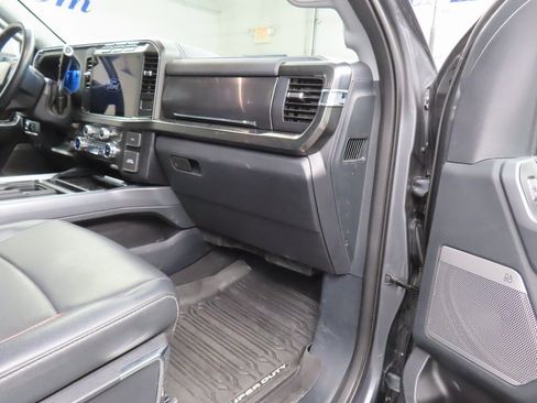 Used 2024 Ford F450 Lariat w/ Chrome Package image 38