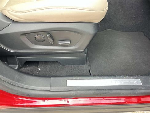 Used 2024 Ford Explorer Limited image 26