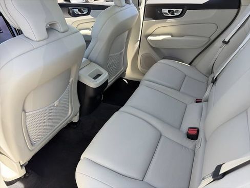 Used 2023 Volvo XC60 B5 Plus w/ Climate Package FWD image 17