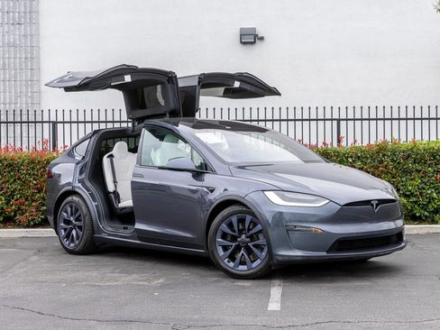 Used 2022 Tesla Model X AWD/4WD image 15