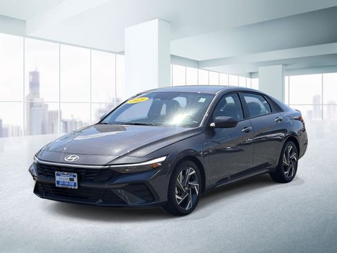 Used 2025 Hyundai Elantra Sport FWD image 1