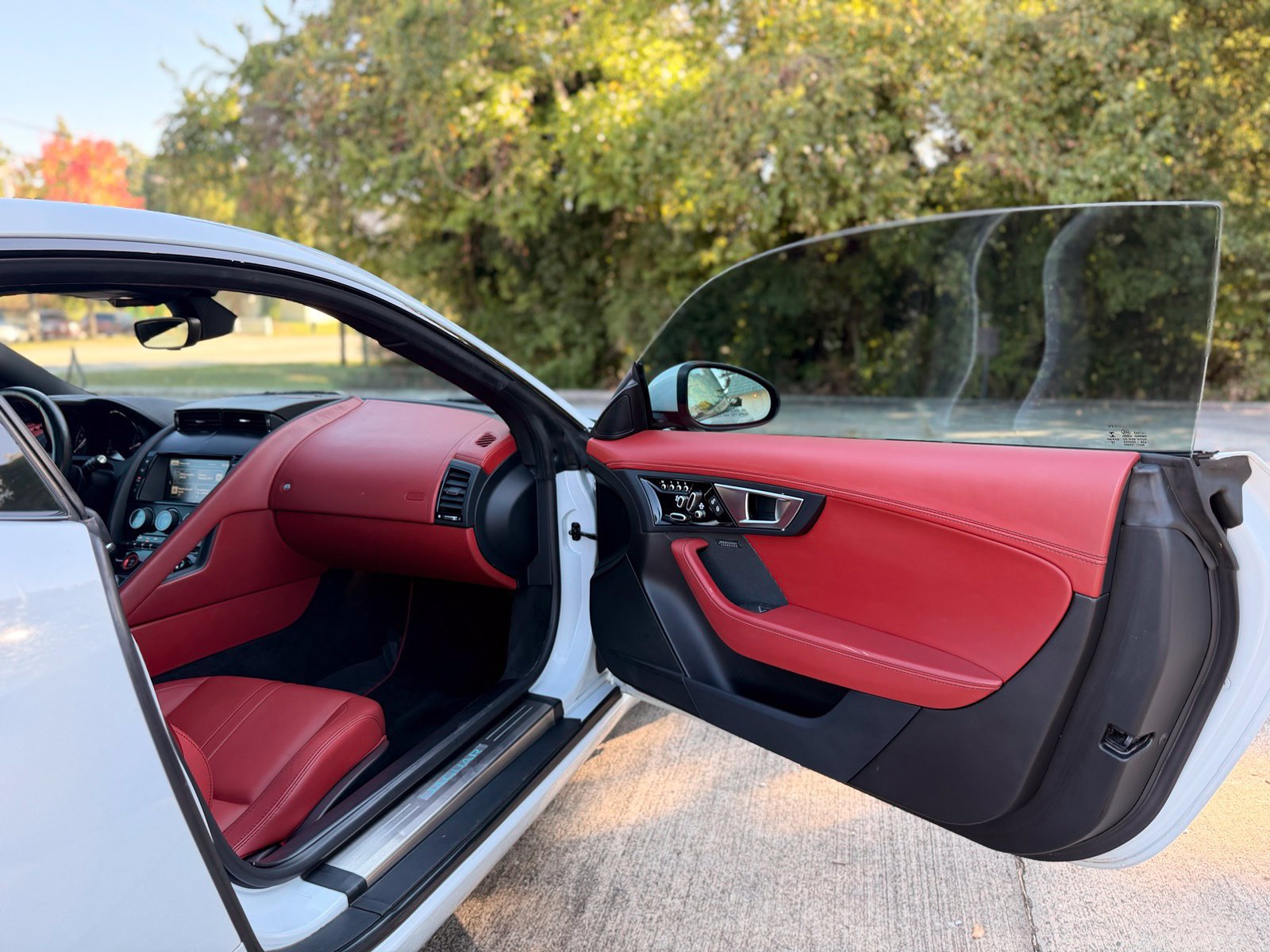 Used 2016 Jaguar F-TYPE S RWD image 27