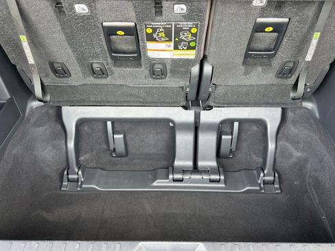 Certified 2023 Toyota Sienna Platinum image 20