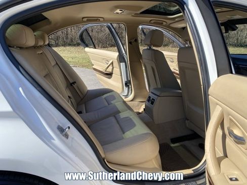 Used 2010 BMW 328i xDrive Sedan image 28