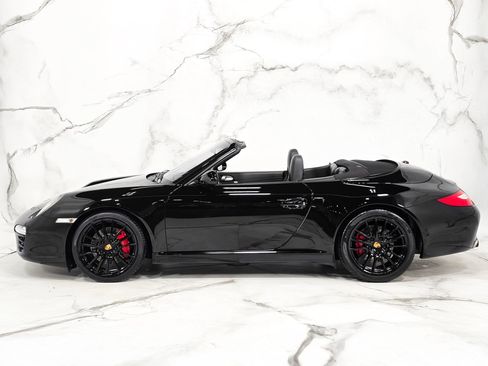 Used 2011 Porsche 911 Carrera S image 8