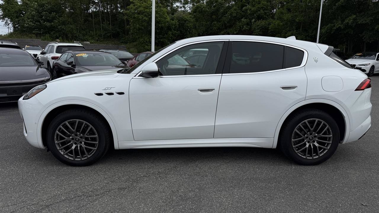 Used 2023 Maserati Grecale GT AWD/4WD image 11