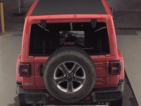 Used 2021 Jeep Wrangler Unlimited Sahara AWD/4WD image 3