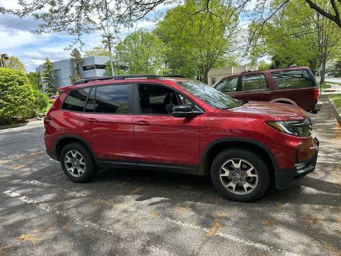 Used 2023 Honda Passport TrailSport image 8