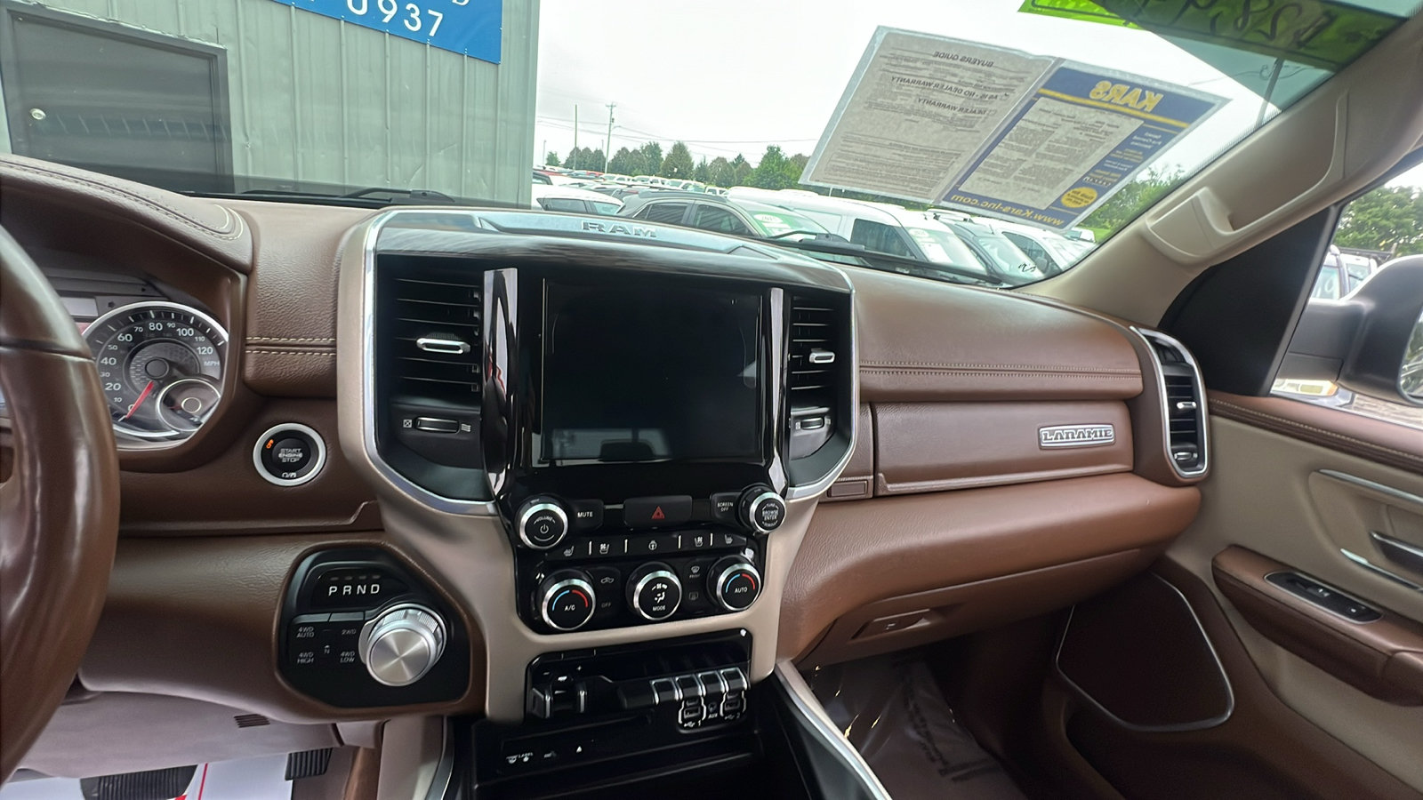 Used 2019 RAM 1500 Laramie AWD/4WD image 13