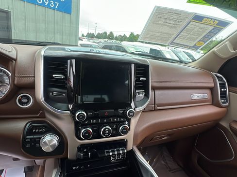 Used 2019 RAM 1500 Laramie AWD/4WD image 13