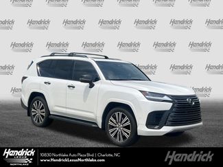 Used 2025 Lexus LX 700h Luxury w/ Appearance Package AWD/4WD video 1