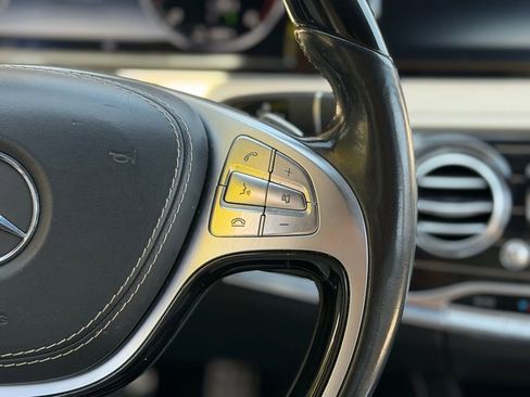 Used 2016 Mercedes-Benz S 550 Sedan image 40