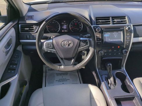 Used 2016 Toyota Camry SE image 15