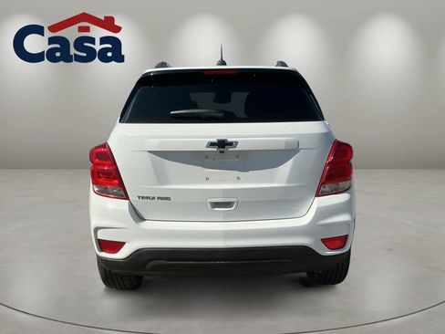 Used 2022 Chevrolet Trax LT w/ Premium Seat Package AWD/4WD image 5