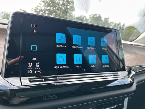 New 2026 Volkswagen Atlas SE FWD image 33
