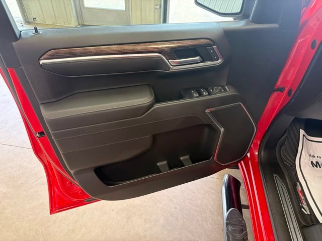 Used 2022 Chevrolet Silverado 1500 RST AWD/4WD image 14