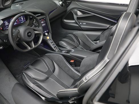 New 2026 McLaren 750S Spider RWD image 30