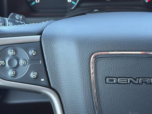 Used 2020 GMC Yukon Denali image 22