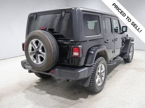 Used 2023 Jeep Wrangler Unlimited Sahara AWD/4WD image 2