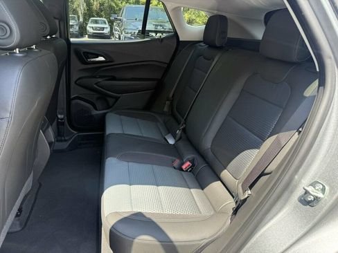 Used 2026 Chevrolet Trax LT FWD image 7
