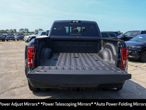 New 2026 RAM 3500 Laramie AWD/4WD image 17